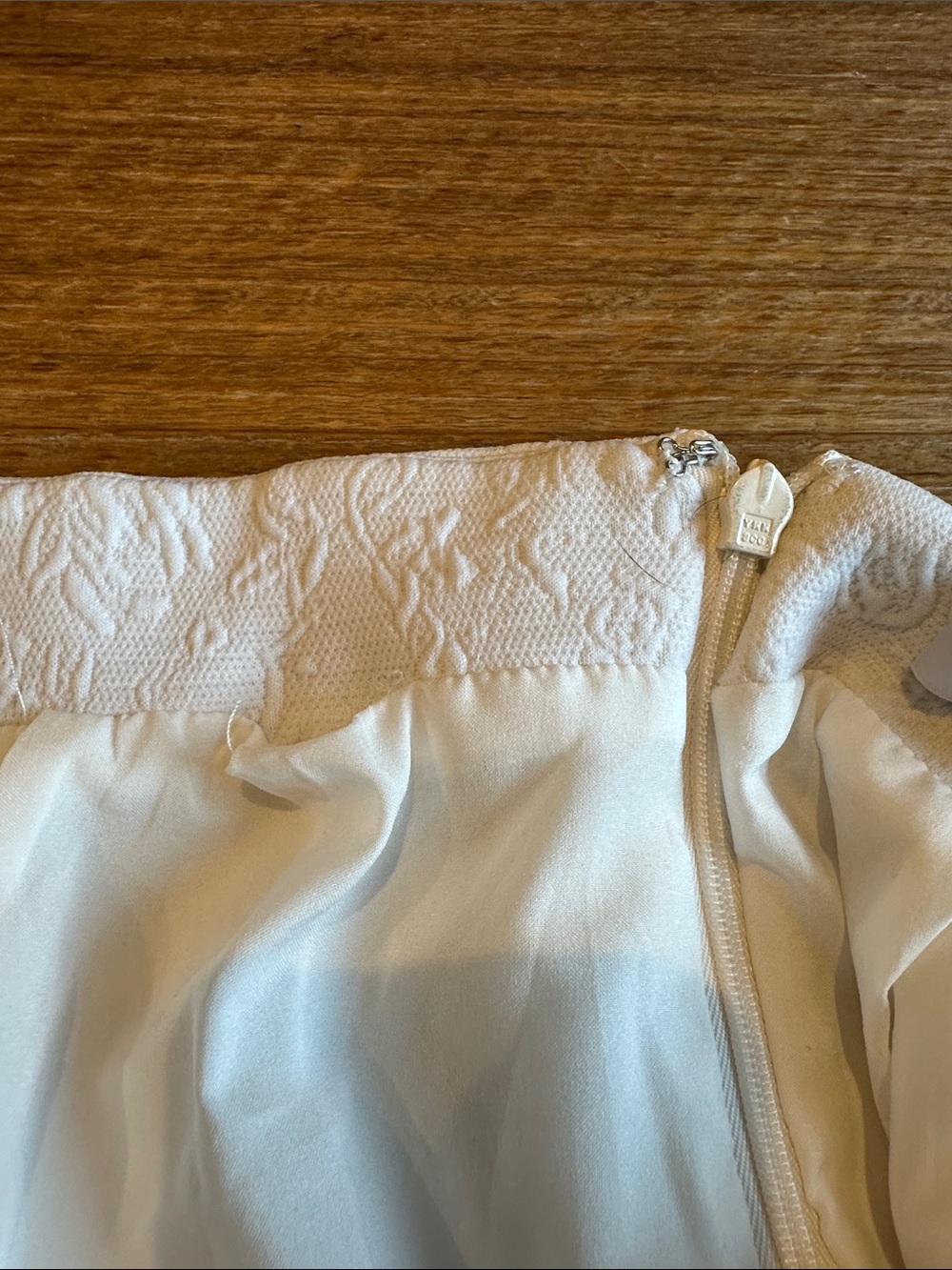 Veronica Beard White Ruffle Mini Skirt Size 6 - Picture 10 of 10